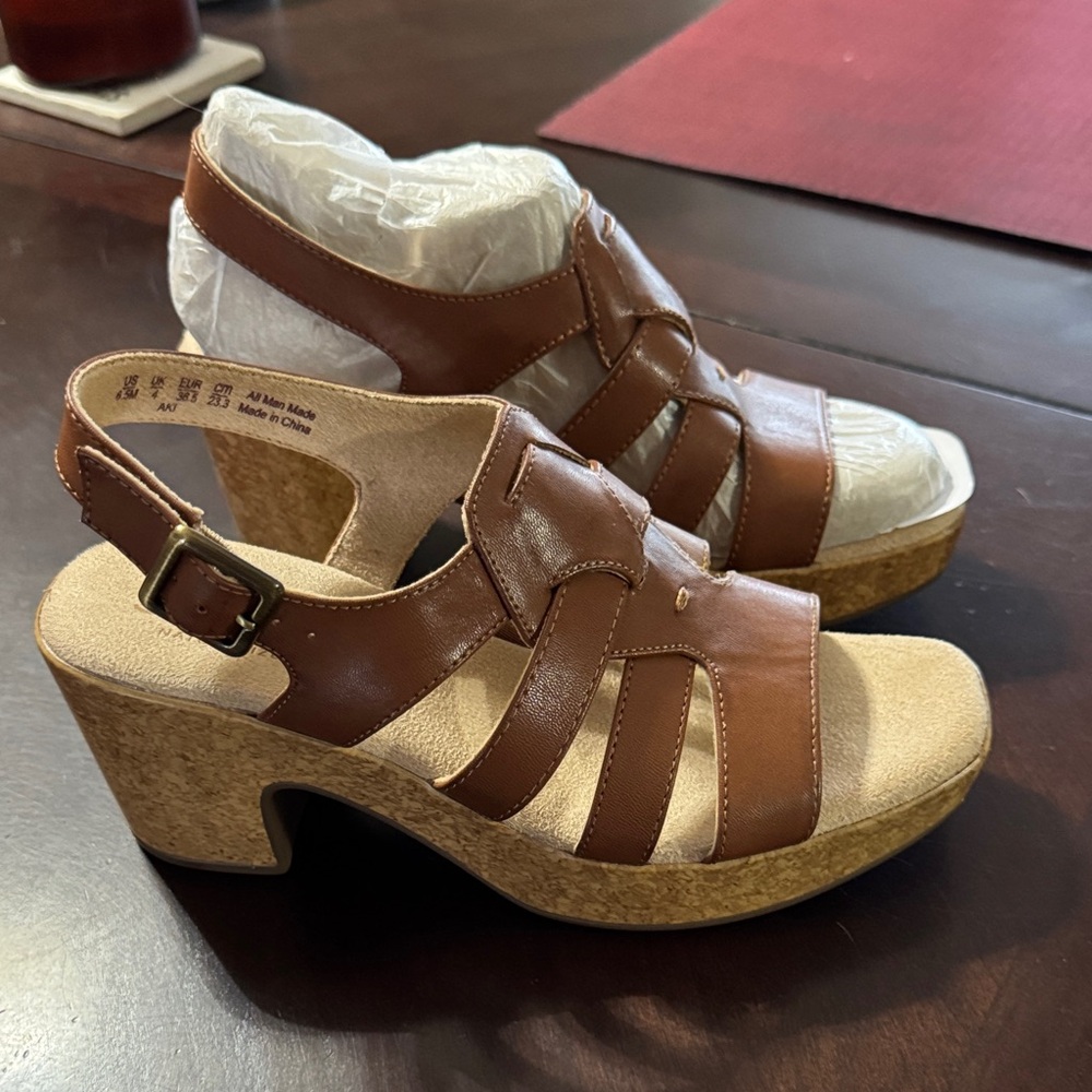 SOUL Naturalizer Brown Cork Wedge Sandals